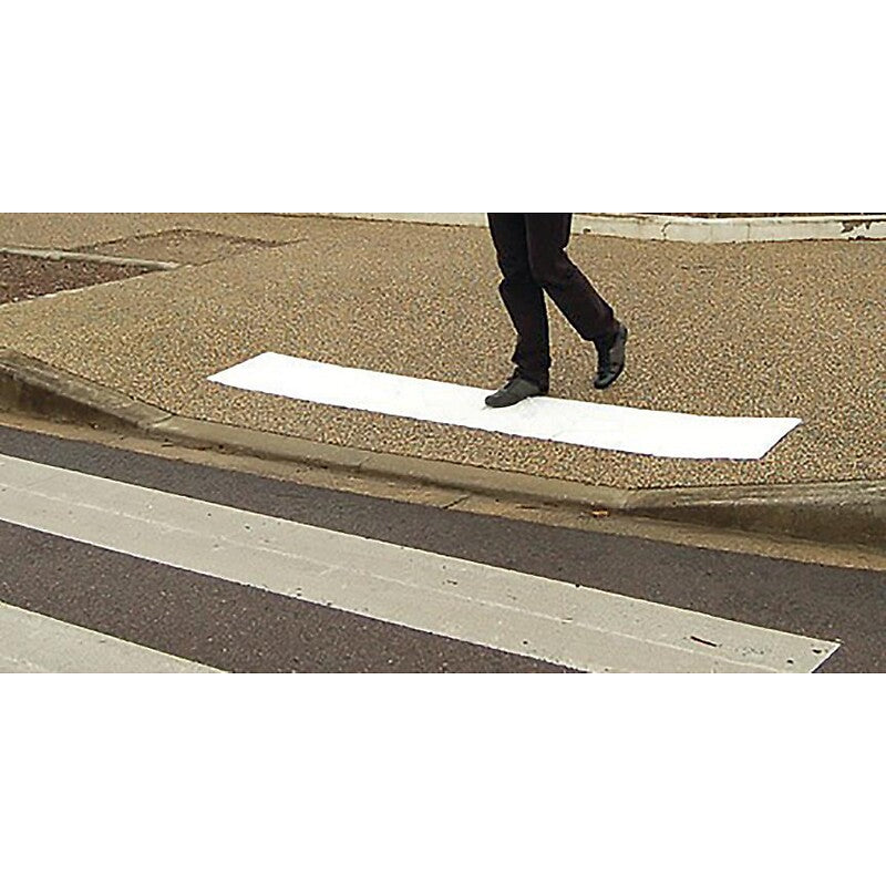 Dalles podotactiles d'éveil à la vigilance à coller à usage extérieur clarion - 1330 x 400 mm - finition blanc. disponible abidjan cote d'ivoire.