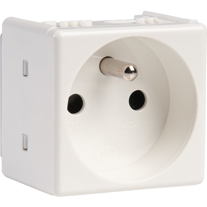 Prise 2p+t 16a ecl. disponible abidjan cote d'ivoire.