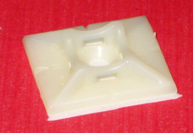 Embase adhésive pour collier colring 4,6 maxi polyamide incolore. disponible abidjan cote d'ivoire.