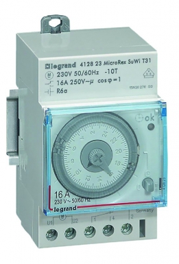 Interrupteur horaire analogique modulaire programmable automatique journalier - 1 sortie 16a 250v~ - 3 modules. disponible abidjan cote d'ivoire.