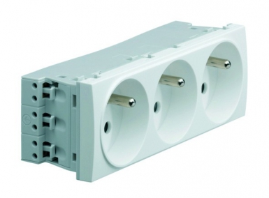 Spécial goulottes prises de courant triple 2p + t 16 a - b pure. disponible abidjan cote d'ivoire.