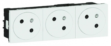Triple prise de courant 2p+t surface mosaic link raccordement latéral 6 modules - blanc. disponible abidjan cote d'ivoire.