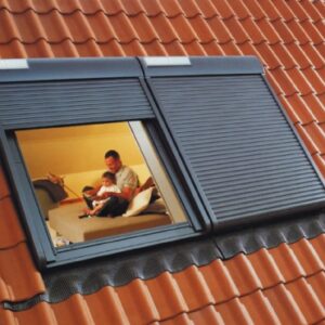 Volet roulant électrique sml sk 06 pour fenêtres velux 606. disponible abidjan cote d'ivoire.